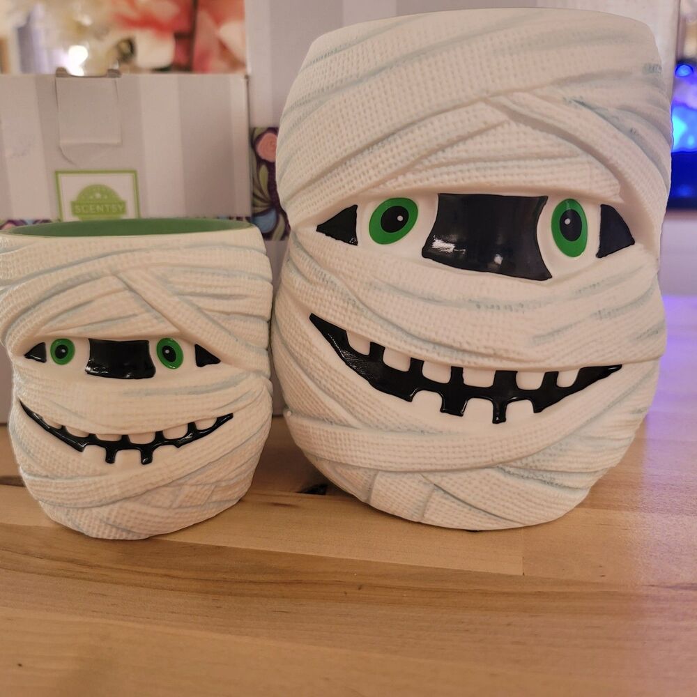 Scentsy “UNDER WRAPS” Mummy Halloween Full Size Wax Warmer and Mini Plug In